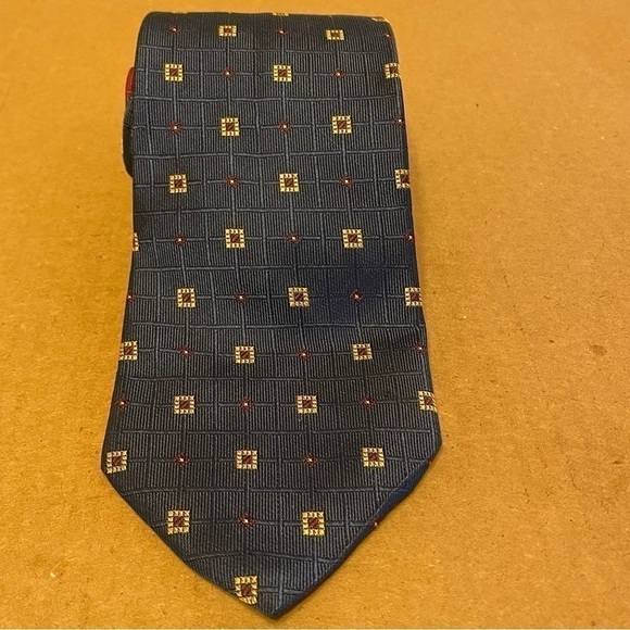 Tommy Hilfiger Neck Tie Mens 100% Silk Necktie  Made In USA Square Pattern - Picture 1 of 7